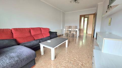 Foto 2 de Piso en venta en  Maestrat, Avenida de Abril - 9 de Octubre, Sagunto / Sagunt