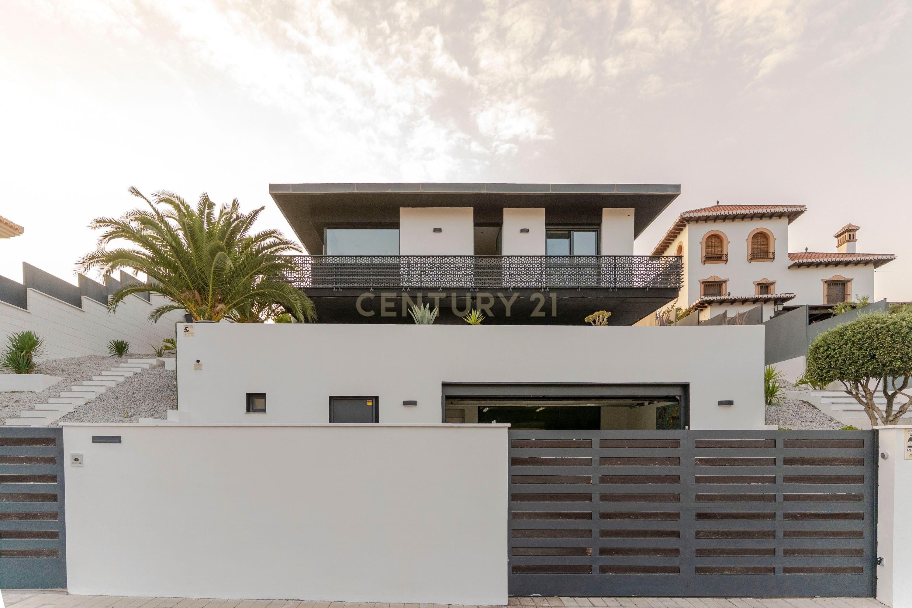 Exterior view of House or chalet for sale in Pinos Genil