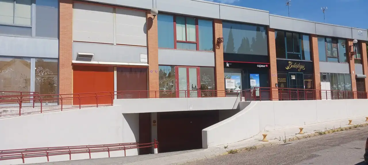 Vista exterior de Garatge en venda en Mairena del Aljarafe