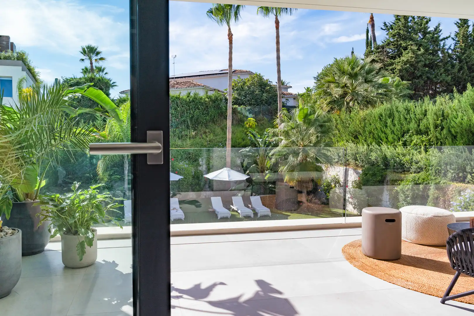 Terrassa de Casa o xalet en venda en Marbella amb Aire condicionat, Jardí privat i Terrassa