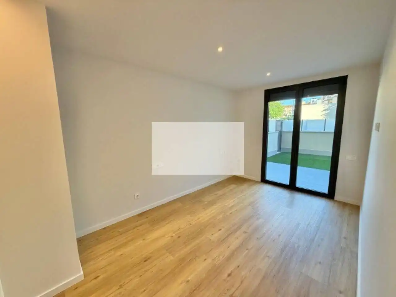 Habitación de Piso en venta en Sabadell con Aire acondicionado, Calefacción y Jardín privado