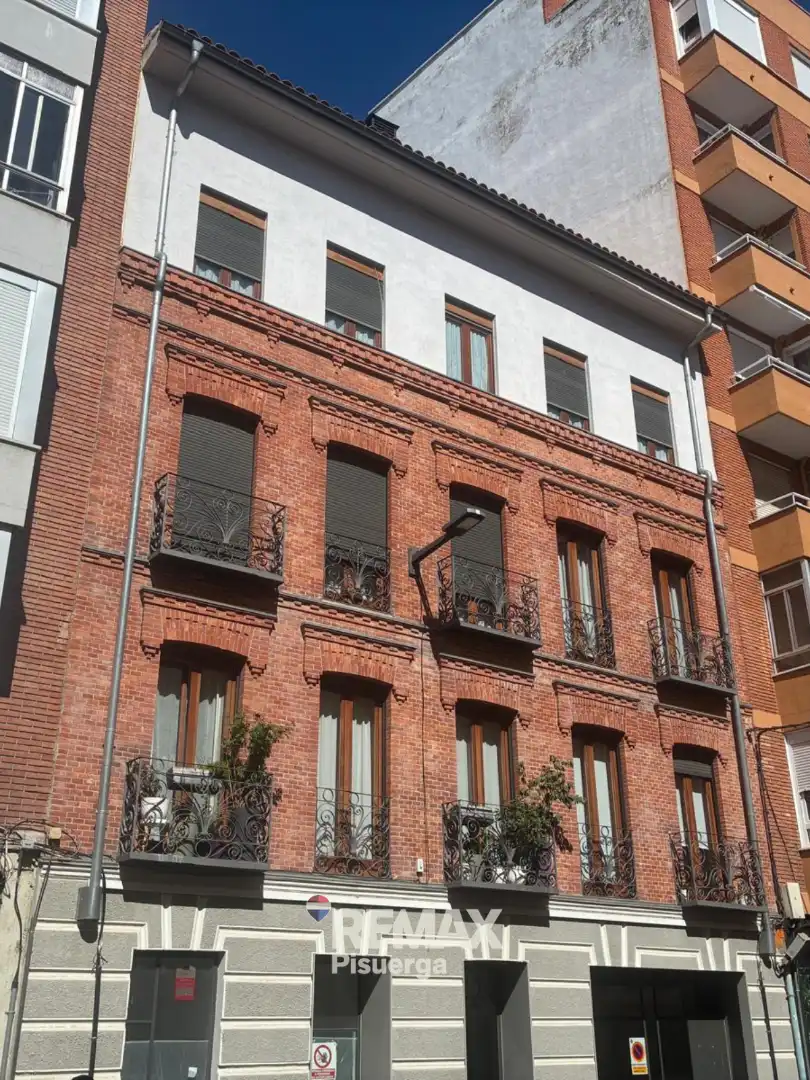 Moto avec ascenseur à vendre à Calle García Valladolid 2