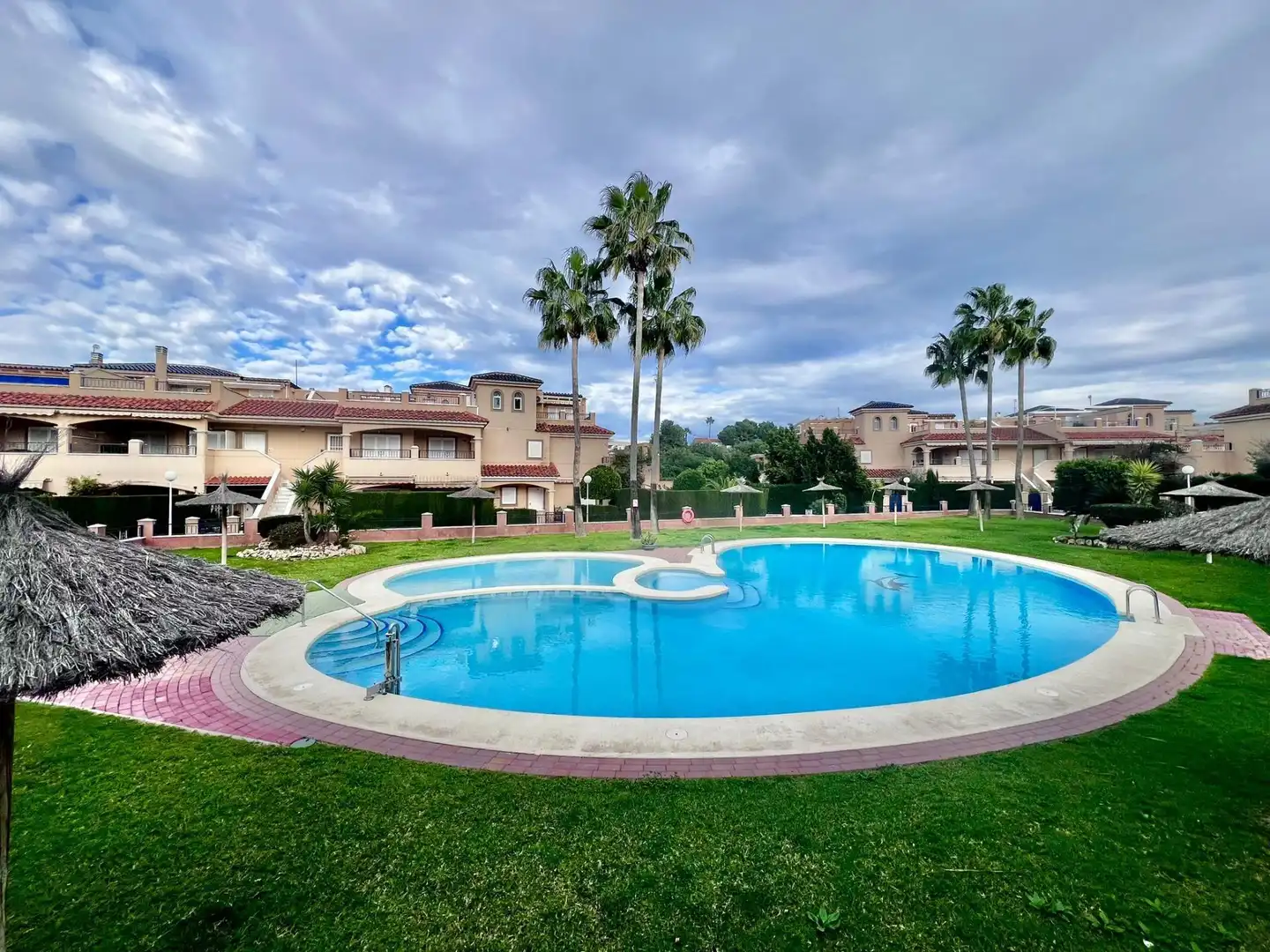 Bungalow amb piscina en venda a Calle del rio nervion, imagen 30