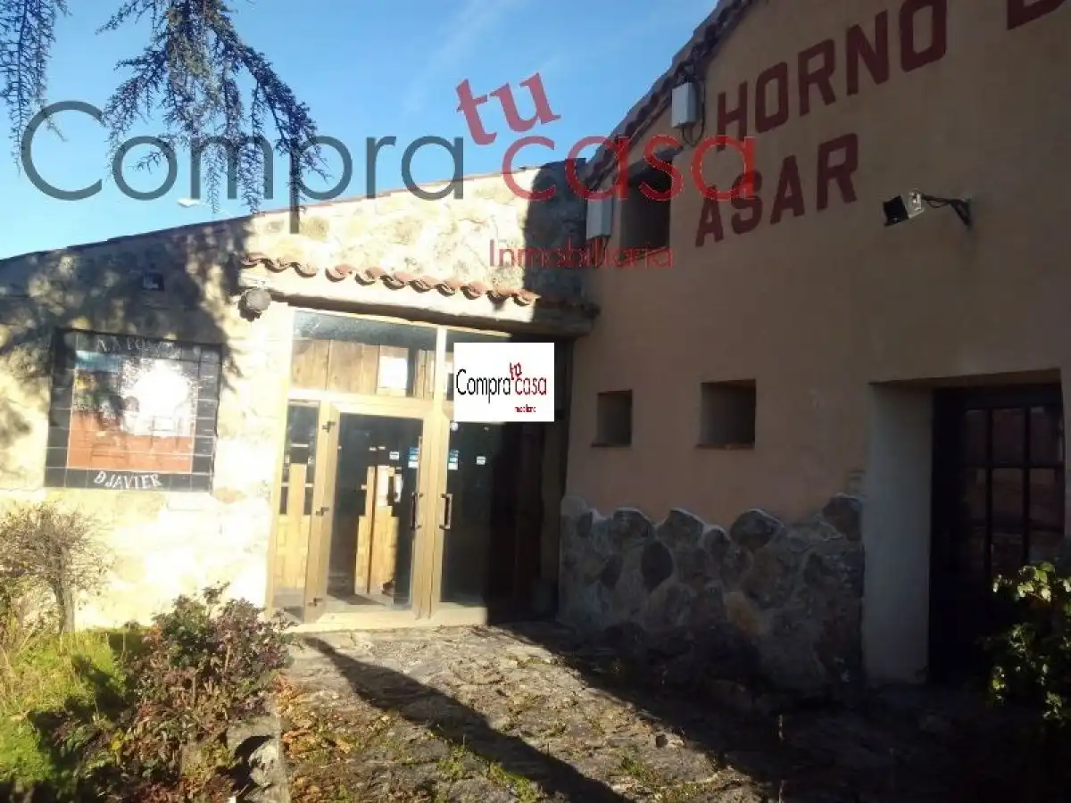 Local comercial en venda a Torrecaballeros, imagen 6