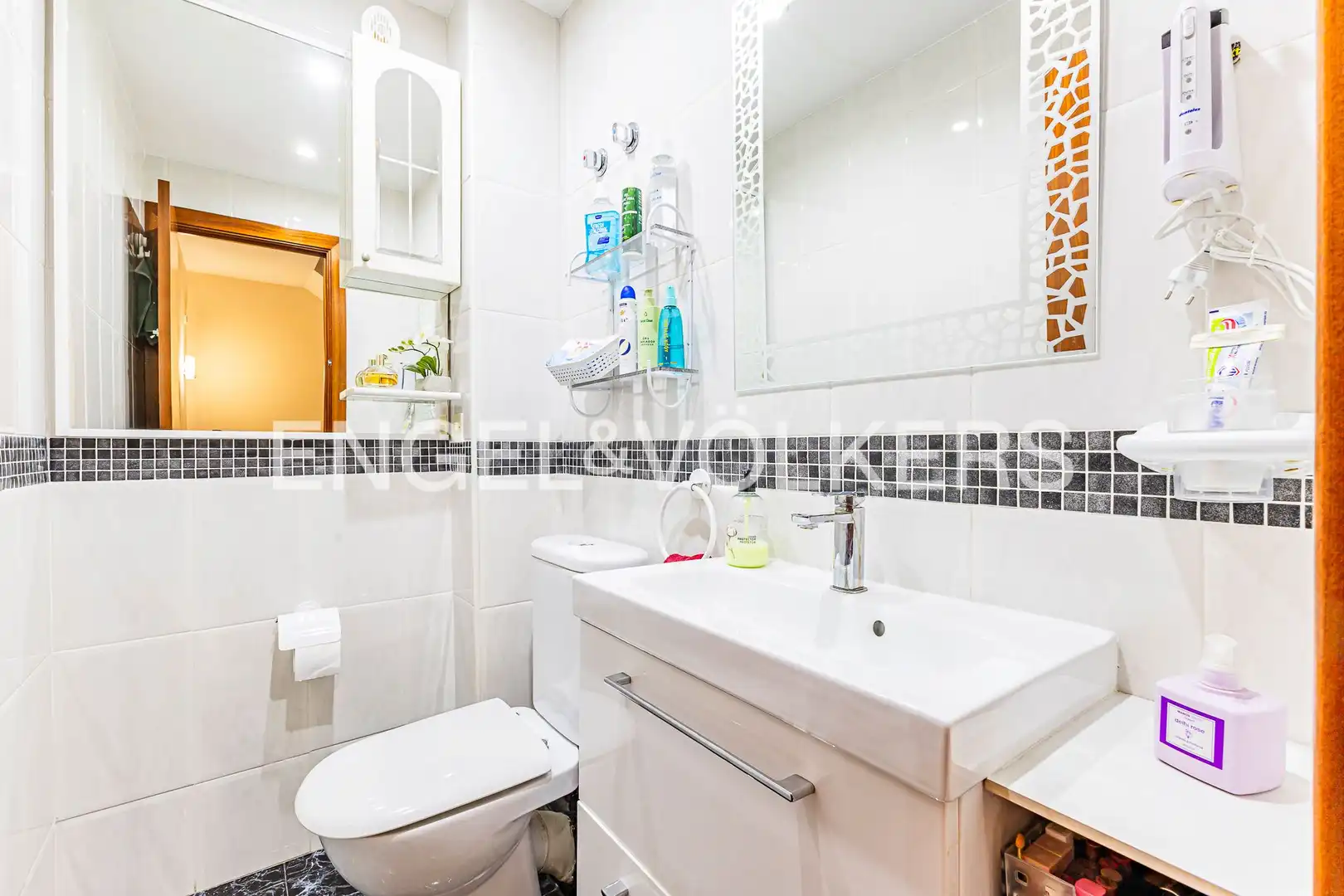 Baño de Casa o chalet en venta en Viladecans con Calefacción, Jardín privado y Terraza