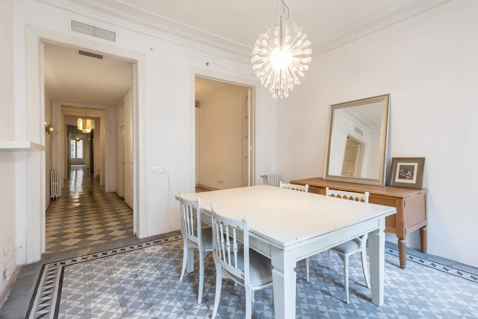 Comedor de Piso en venta en Barcelona con Calefacción, Terraza y Amueblado