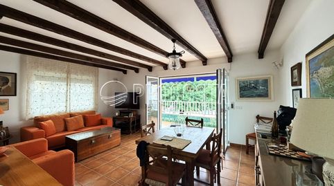 PISO REFORMADO DE 3 HABITACIONES EN PRIMERA LÍNEA DE PLAYA EN SAN CRISTÓBAL