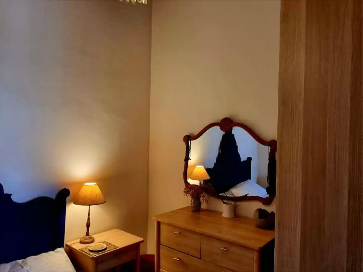 Dormitori de Apartament per a compartir en Barcelona amb Aire condicionat, Jardí privat i Parquet