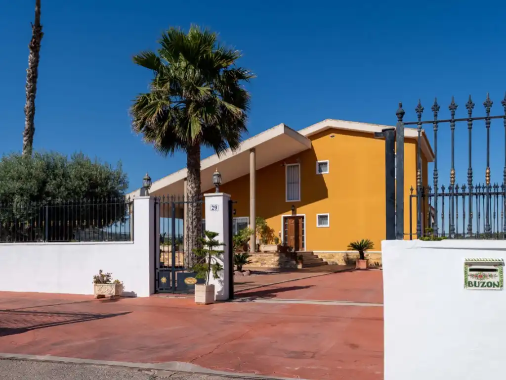 Casa o xalet en venda a Calle Cmo Fabregat, Desamparados - Hurchillo - Torremendo
