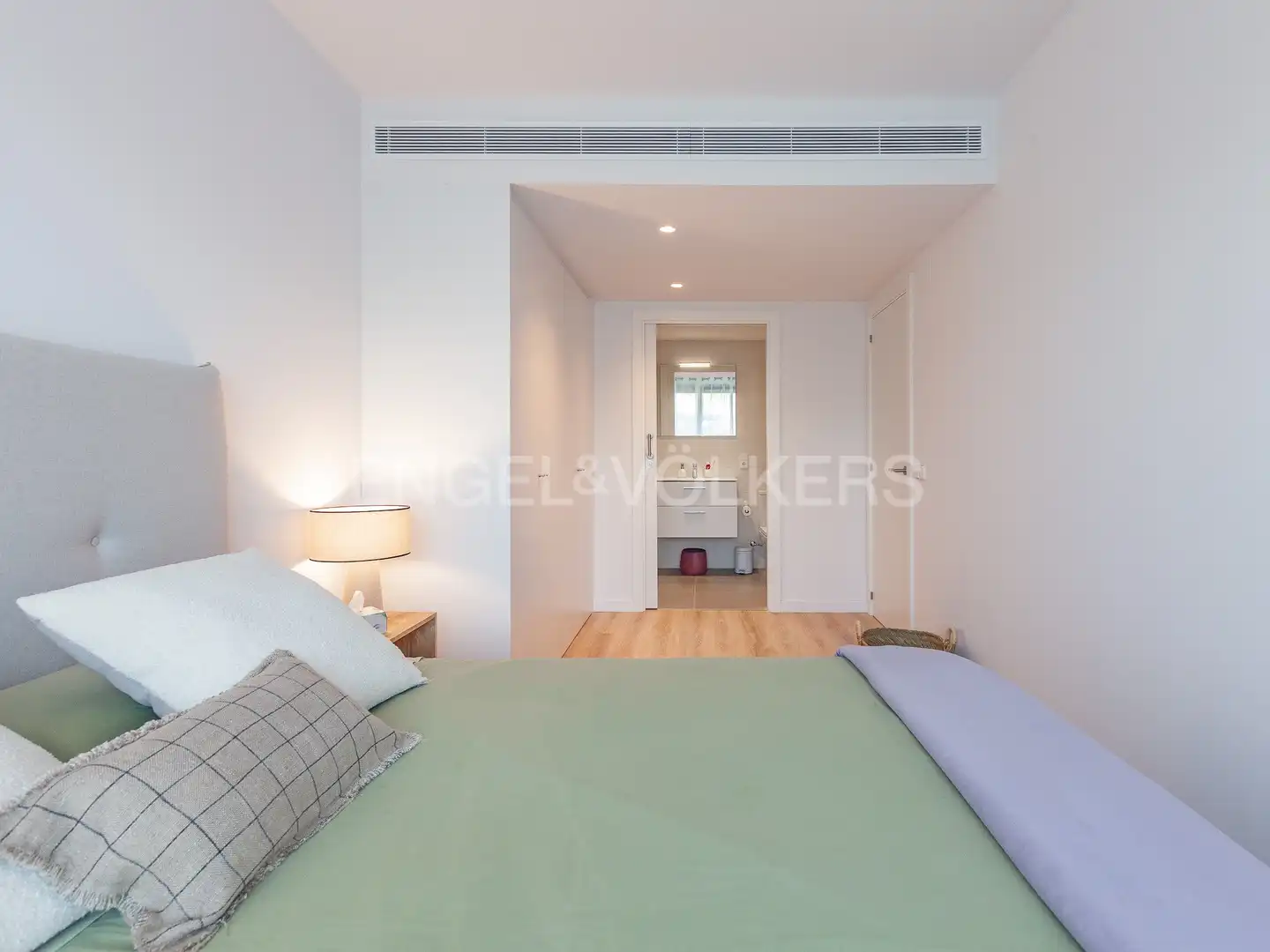 Schlafzimmer von Wohnungen zur Miete in Sitges mit Klimaanlage, Heizung und Privatgarten