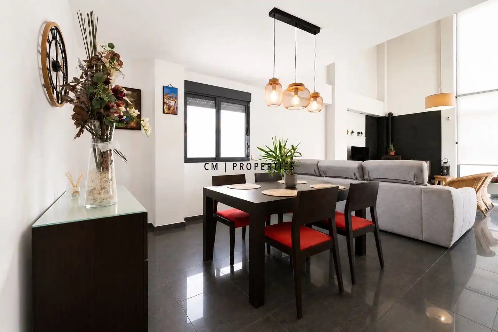 Comedor de Casa o chalet en venta en La Pobla de Vallbona con Aire acondicionado, Calefacción y Terraza