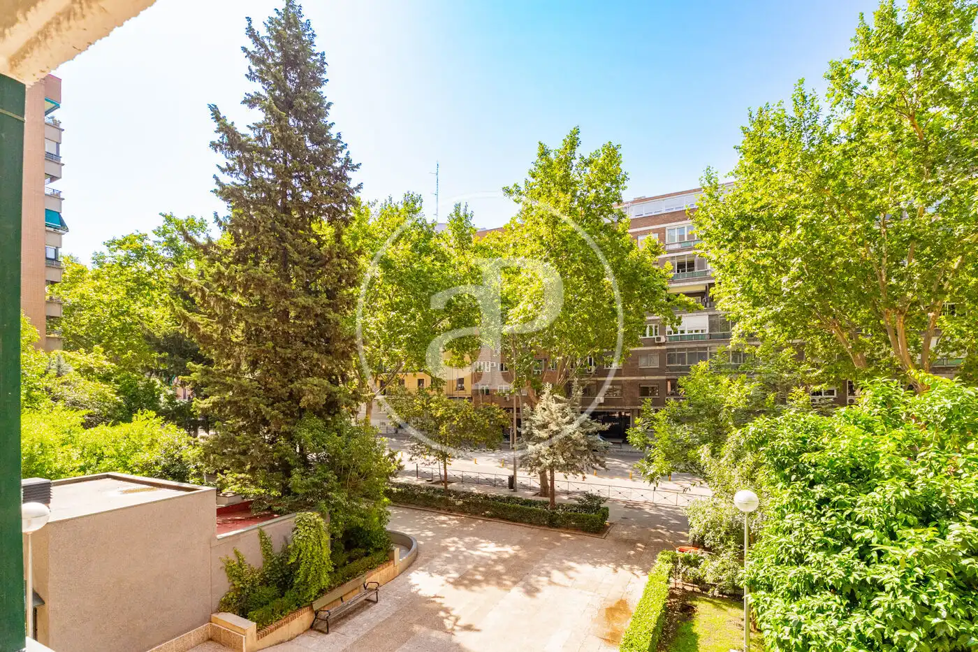 Vista exterior de Piso en venta en Madrid con Aire acondicionado, Calefacción y Jardín privado