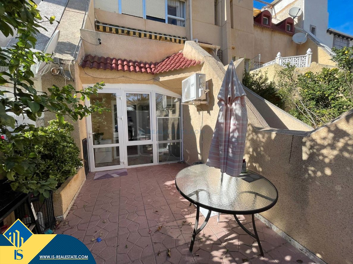 Terrace of House or chalet for sale in Torrevieja  with Air Conditioner, Heating and Terrace