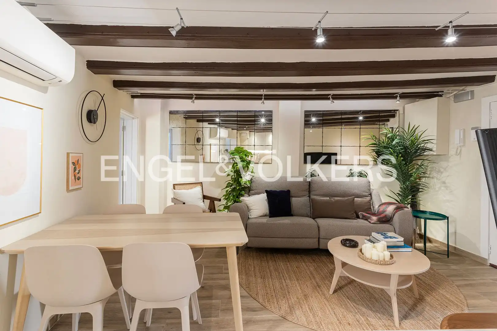 Piso con terraza en venta en Ciutat Vella, imagen 2