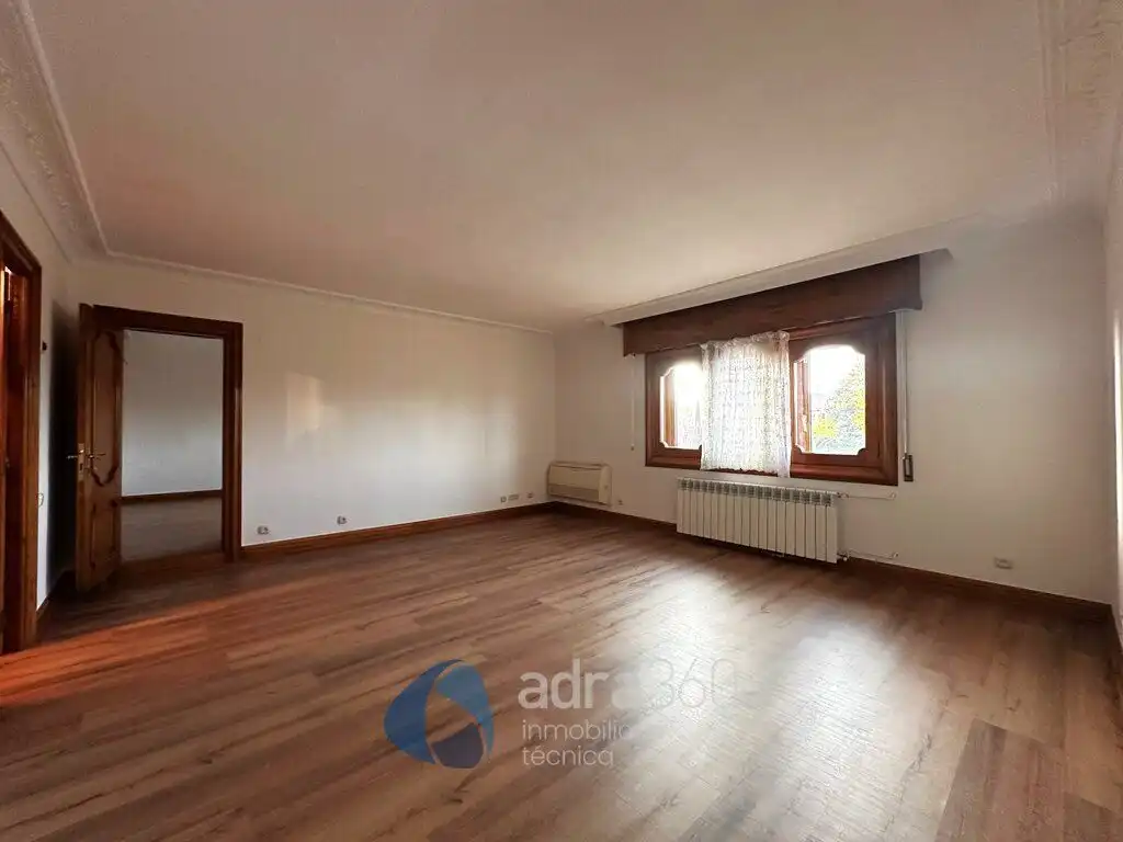 Living room of Houses for sale in Lardero  with Air Conditioner, Heating and Private garden