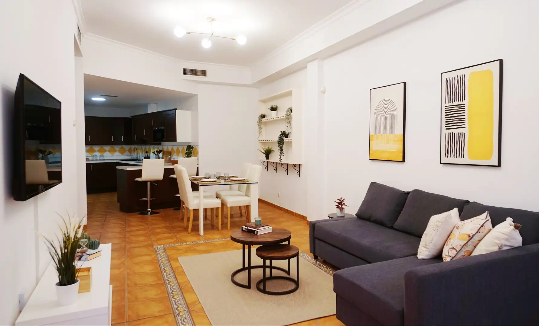 Sala d'estar de Apartament de lloguer en Benahavís amb Aire condicionat, Moblat i Forn