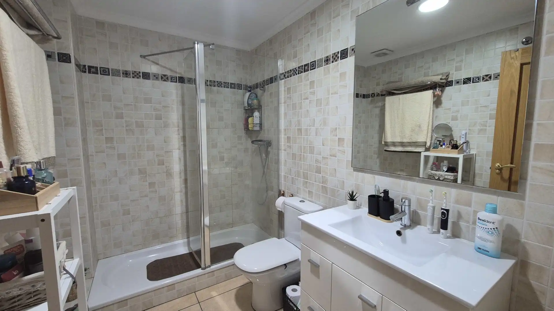 Bathroom of Attic for sale in Villena  with Terrace and Storage room