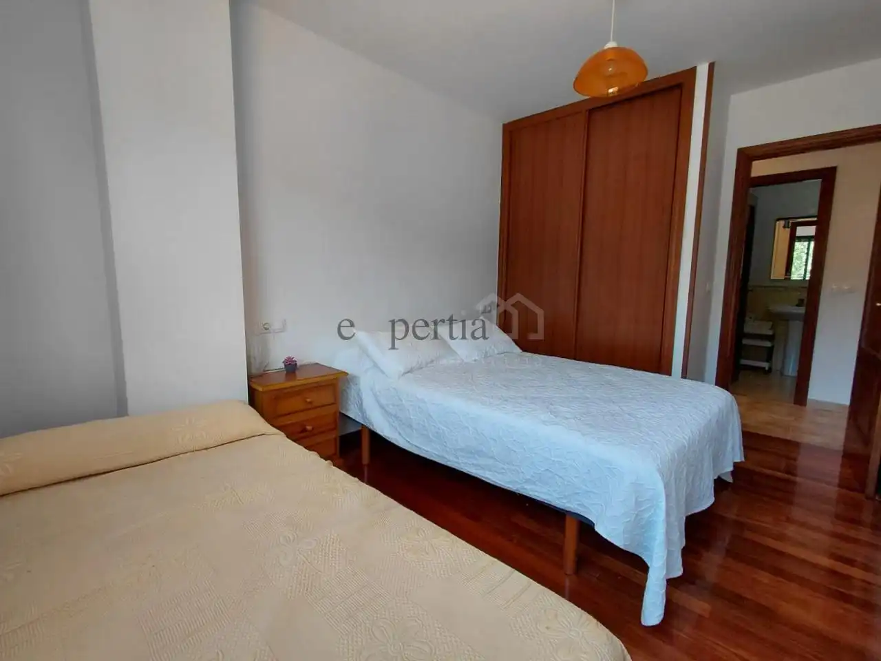 Habitación de Apartamento de alquiler en Boiro con Calefacción, Terraza y Amueblado
