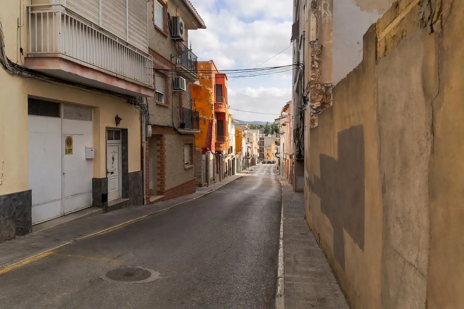 Vista exterior de Casa adosada en venta en L'Olleria con Terraza, Trastero y Balcón