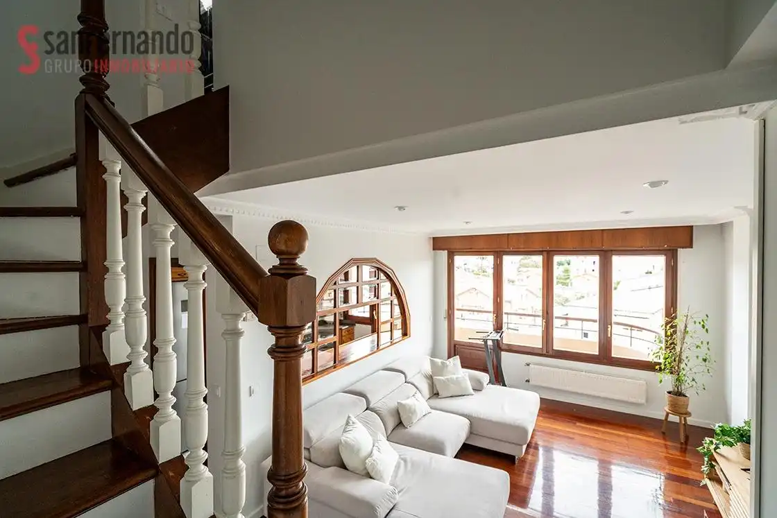Wohnzimmer von Maisonette zum Verkauf in Santander mit Heizung und Balkon