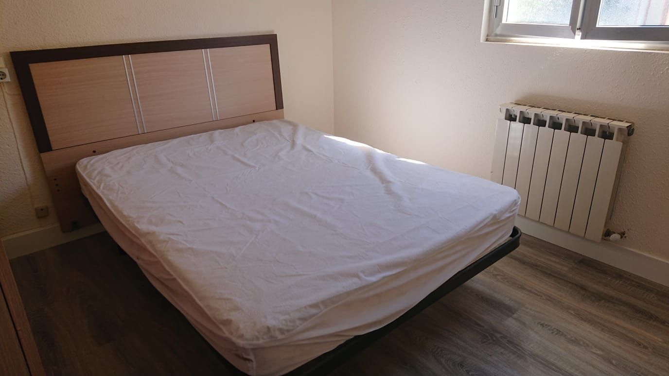 Bedroom of Flat for sale in  Logroño  with Heating, Parquet flooring and Furnished