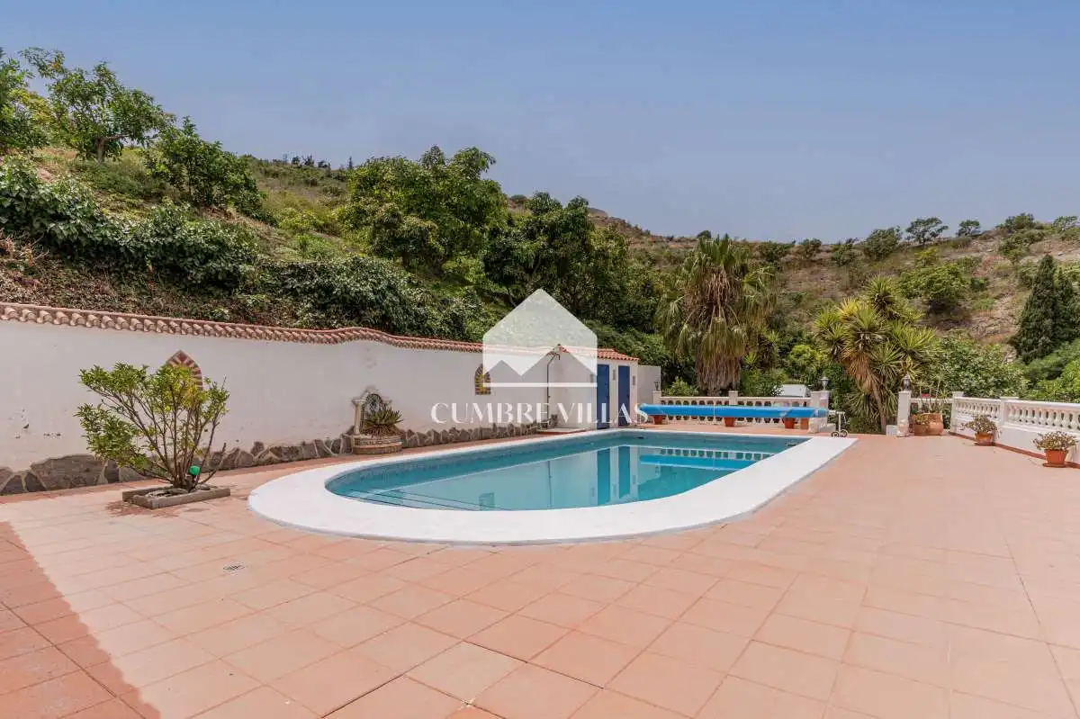 Schwimmbecken von Country house zum Verkauf in Torrenueva Costa mit Privatgarten, Terrasse und Abstellraum