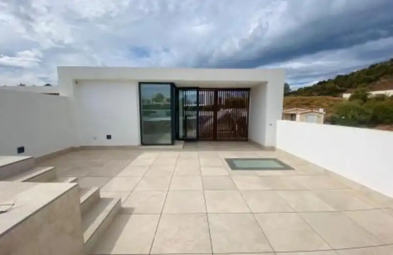 Reihenhaus mit Terrasse zur Miete in Nueva Andalucía, imagen 12