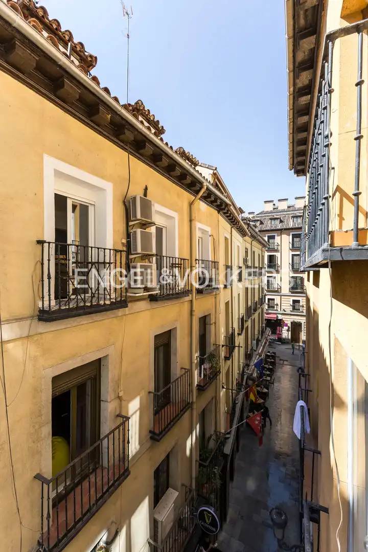 Exterior view of Flat for sale in Madrid  with Air Conditioner, Heating and Balcony