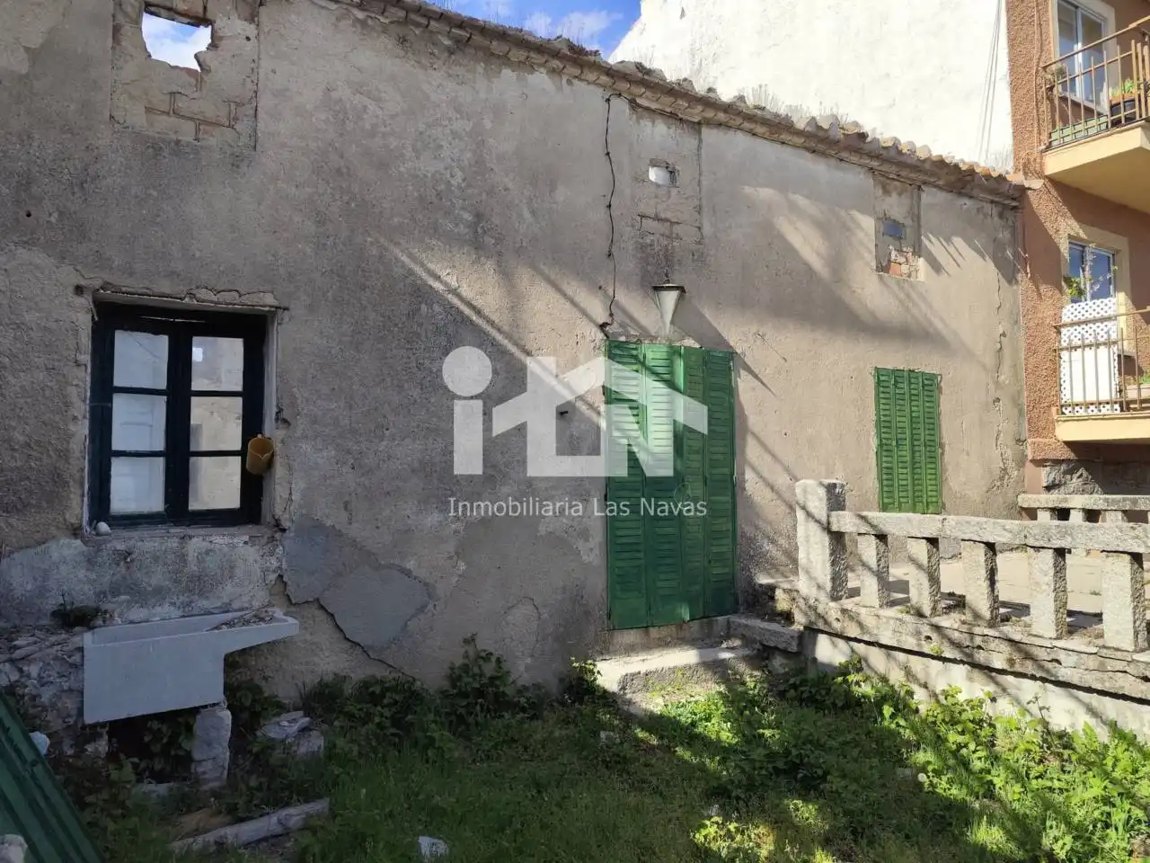 Vista exterior de Casa o chalet en venta en Las Navas del Marqués  con Jardín privado
