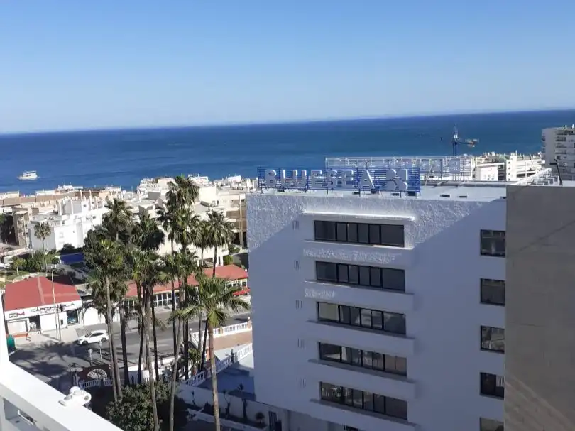 Vista exterior de Estudi en venda en Torremolinos amb Aire condicionat, Calefacció i Terrassa