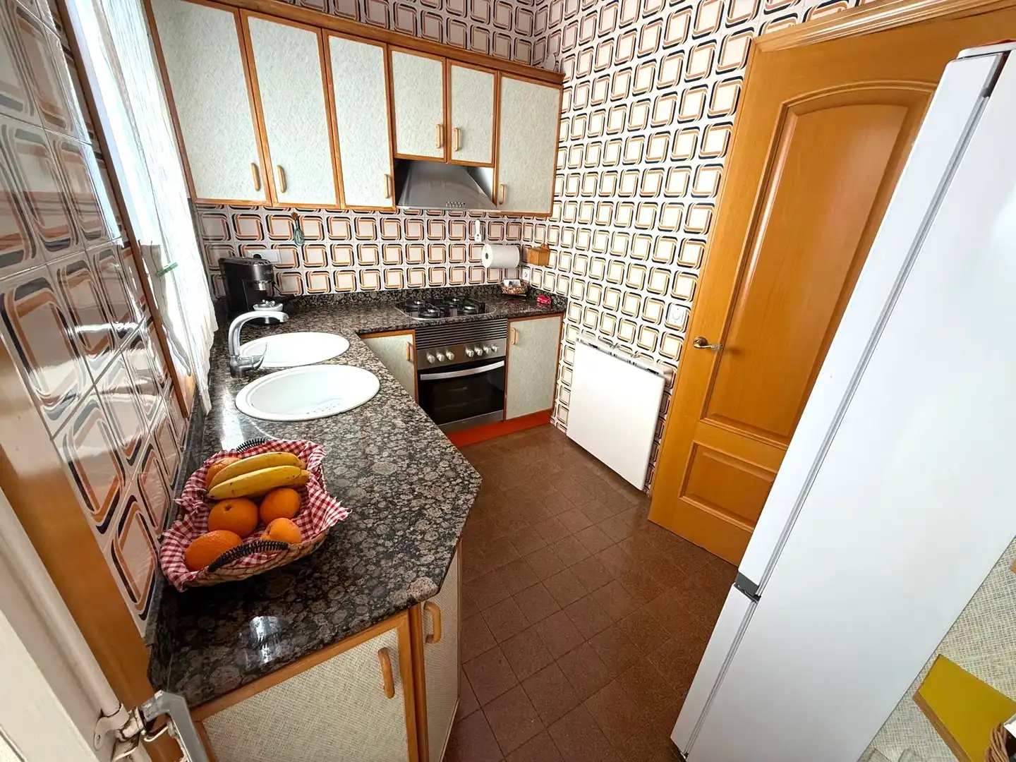 Kitchen of Flat for sale in Cornellà de Llobregat  with Air Conditioner, Heating and Parquet flooring