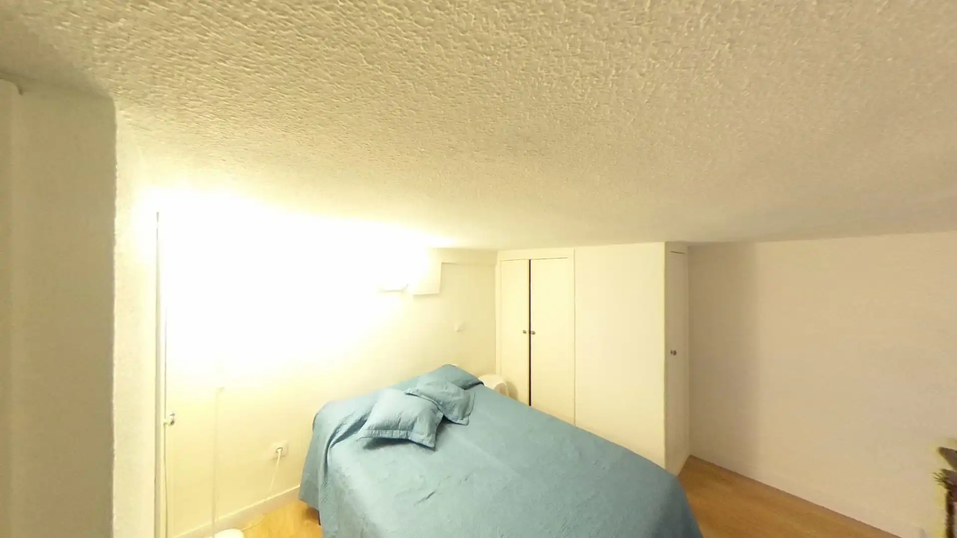 Flat for rent in Calle de Ventura de la Vega, Cortes - Huertas