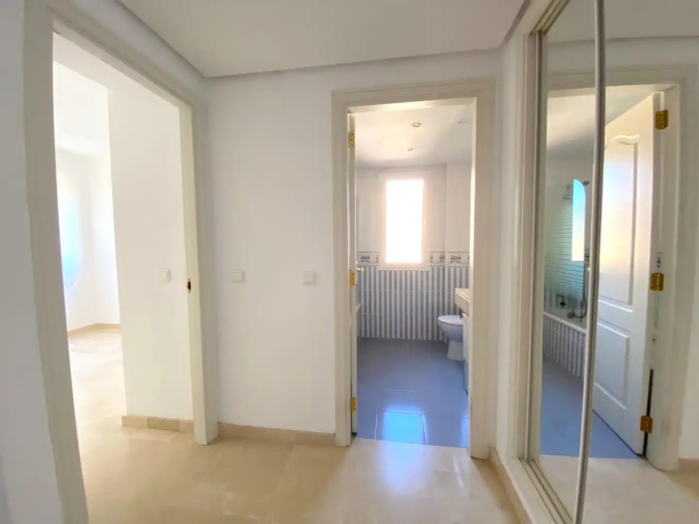 Piso en venta en Mijas con Aire acondicionado, Terraza y Piscina comunitaria