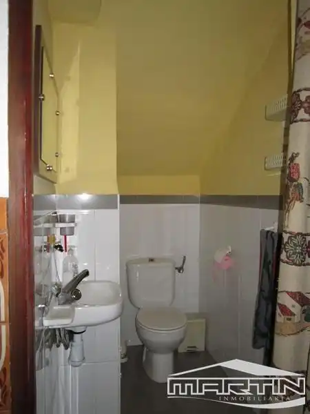 Bany de Casa o xalet en venda en Lucena amb Aire condicionat i Terrassa