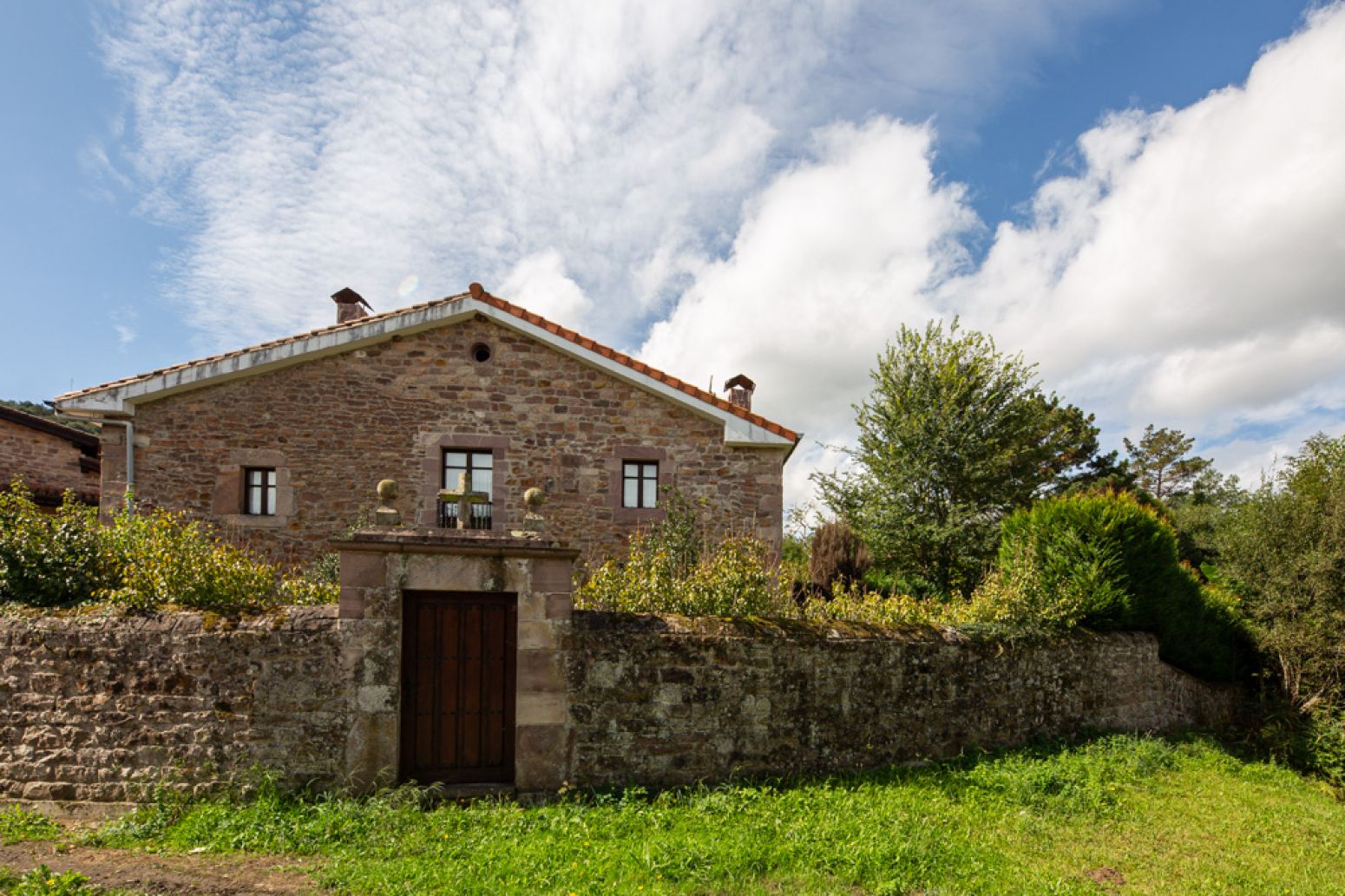 Exterior view of Single-family semi-detached for sale in Cabezón de la Sal  with Furnished and Balcony