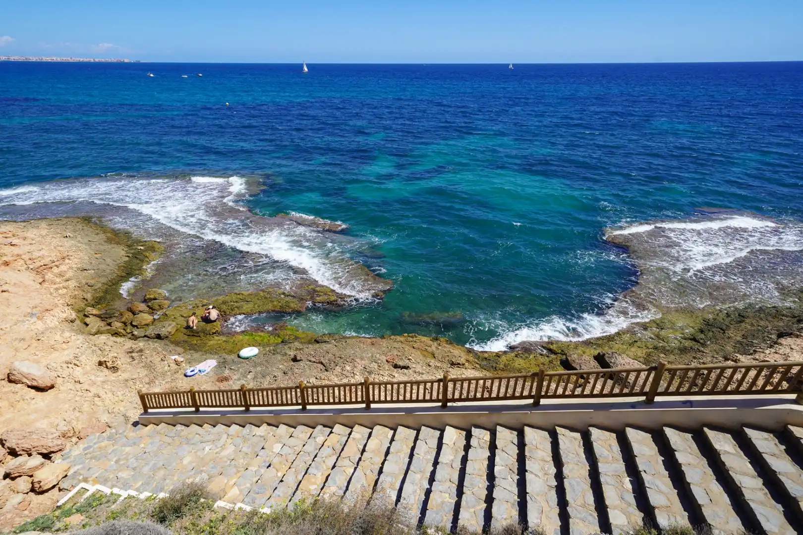 Vista exterior de Casa o xalet en venda en Orihuela amb Terrassa