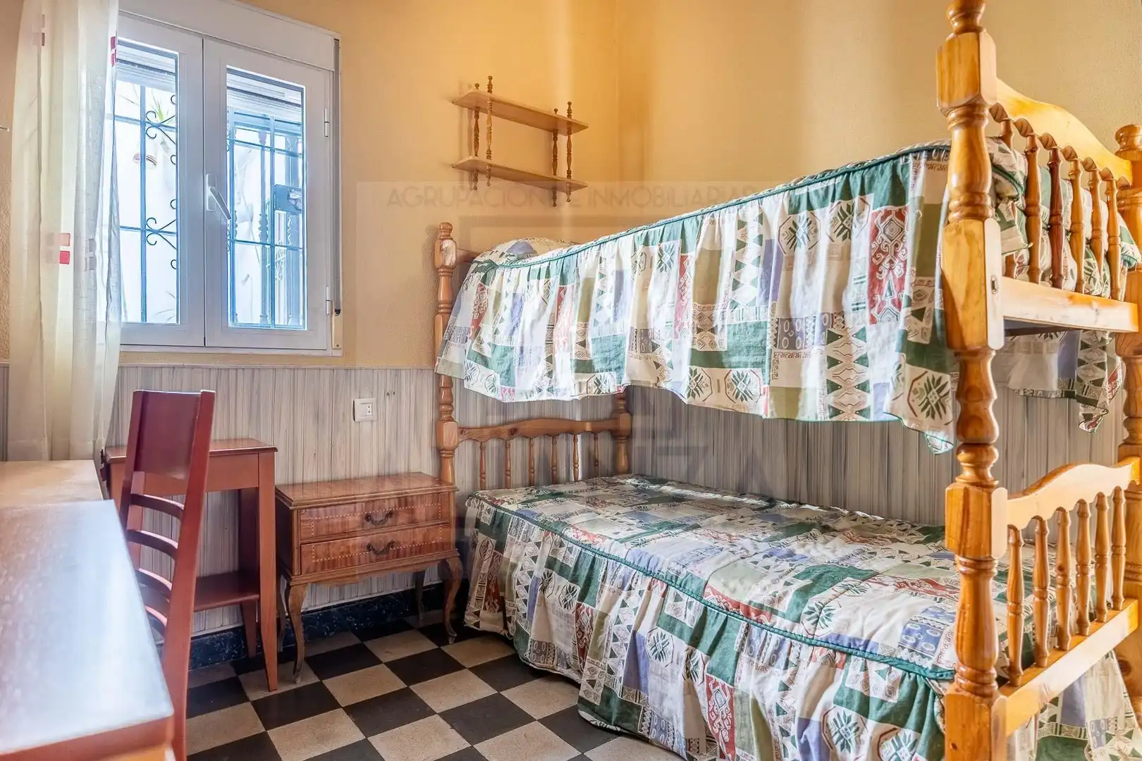 Habitación de Casa o chalet en venta en Sevilla