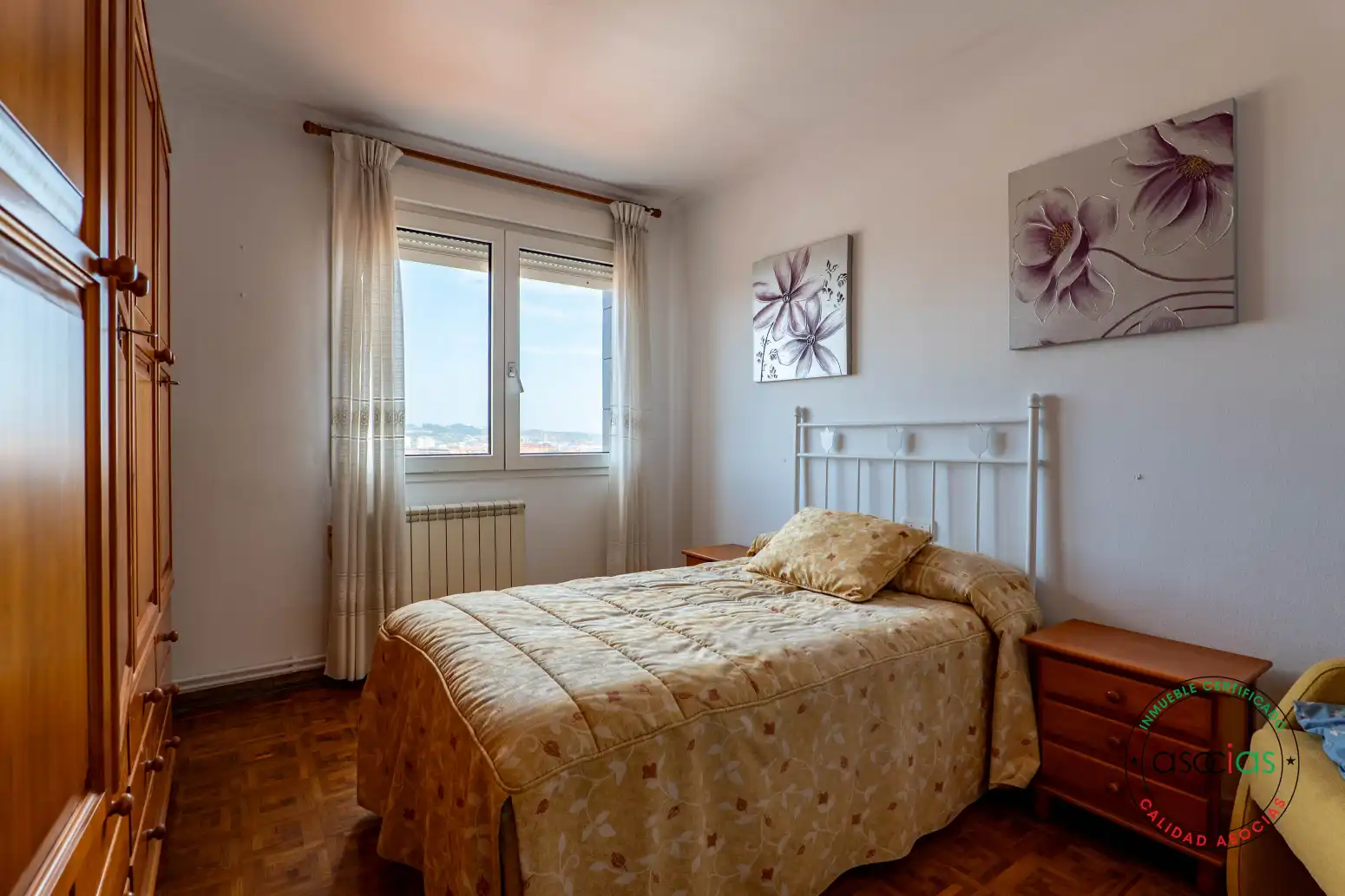Habitación de Piso en venta en Gijón  con Calefacción y Parquet