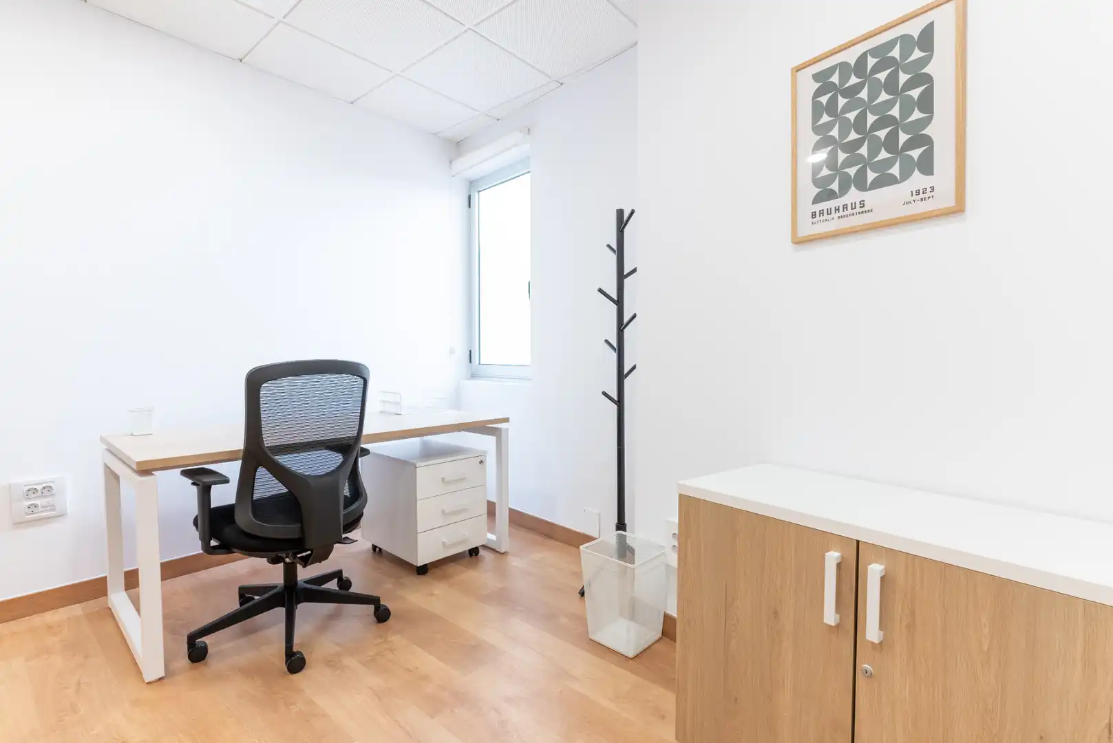 Büro zur Miete in Málaga mit Klimaanlage, Heizung und Möbliert