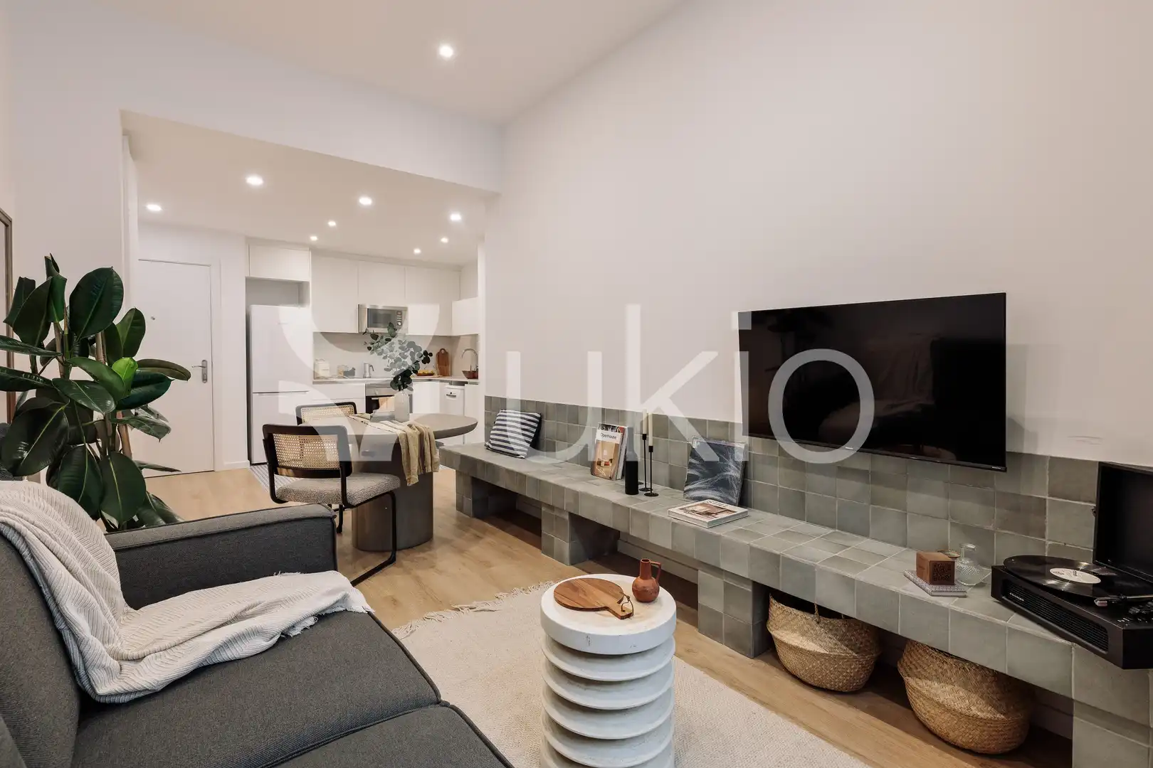 Sala de estar de Apartamento de alquiler en  Barcelona Capital con Aire acondicionado, Calefacción y Terraza