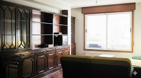 Foto 2 de Piso en venta en Salgueira - O Castaño, Vigo