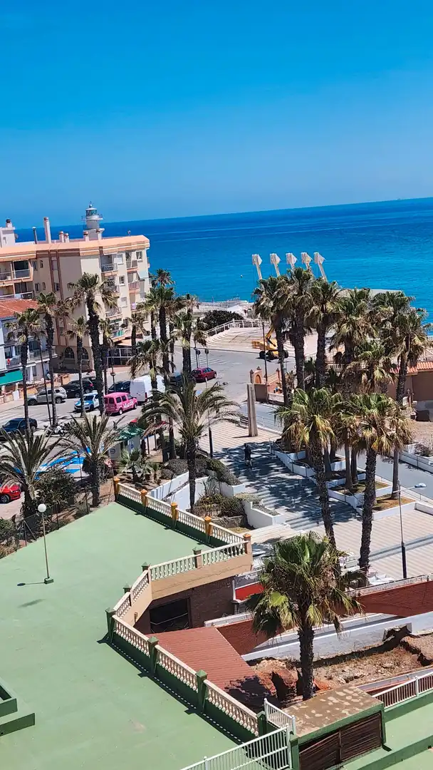 Apartamento de alquiler en Avenida el Faro, 75, Centro Internacional