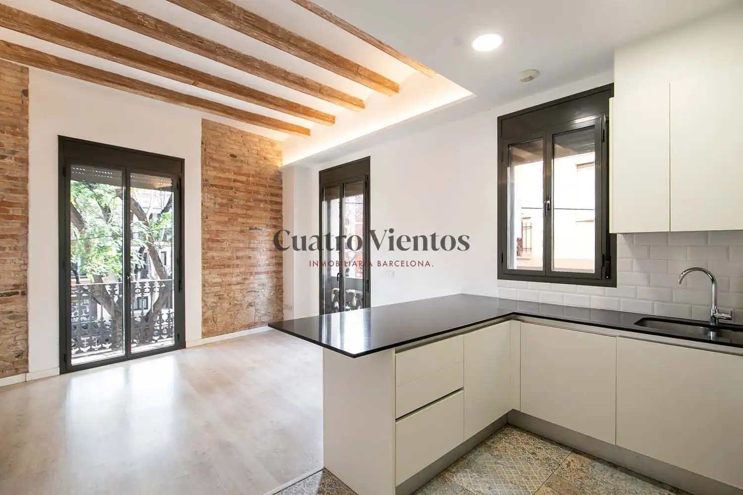 Cuina de Pis en venda en Barcelona amb Aire condicionat, Calefacció i Parquet