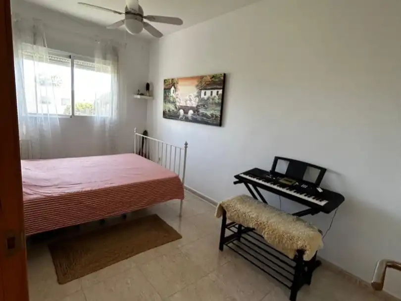 Habitación de Casa o chalet en venta en Guardamar de la Safor, Valencia