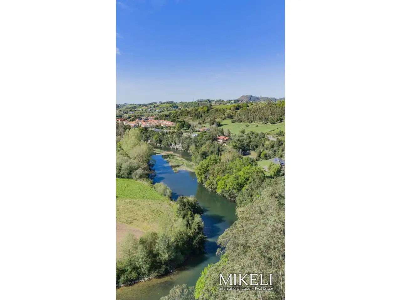 Vista exterior de Casa o xalet en venda en Piélagos amb Calefacció, Jardí privat i Terrassa
