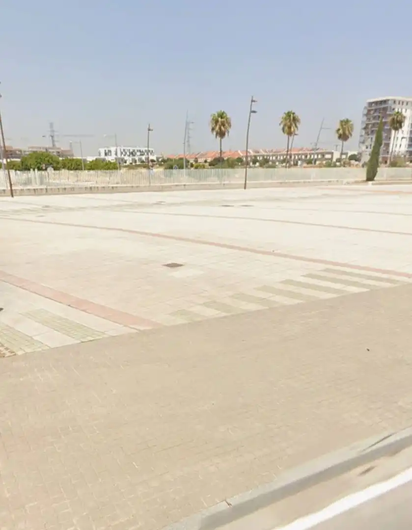 Parkplatz von Geschaftsraum zur Miete in Dos Hermanas