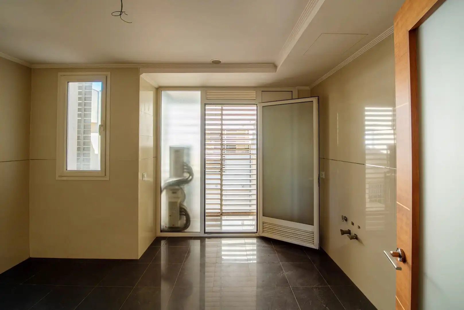 Attic for sale in Sevilla  with Air Conditioner, Heating and Parquet flooring
