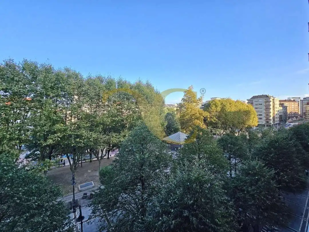 Pis en venda a Paseo Begoña, Barrio del Centro
