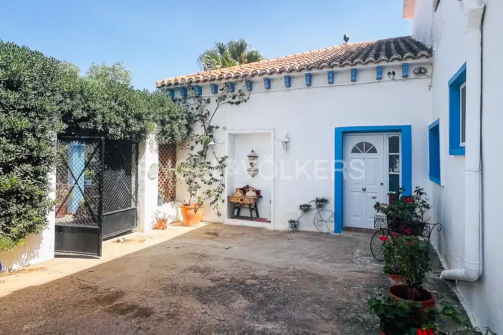 Vista exterior de Casa o xalet en venda en Riba-roja de Túria amb Aire condicionat, Calefacció i Jardí privat