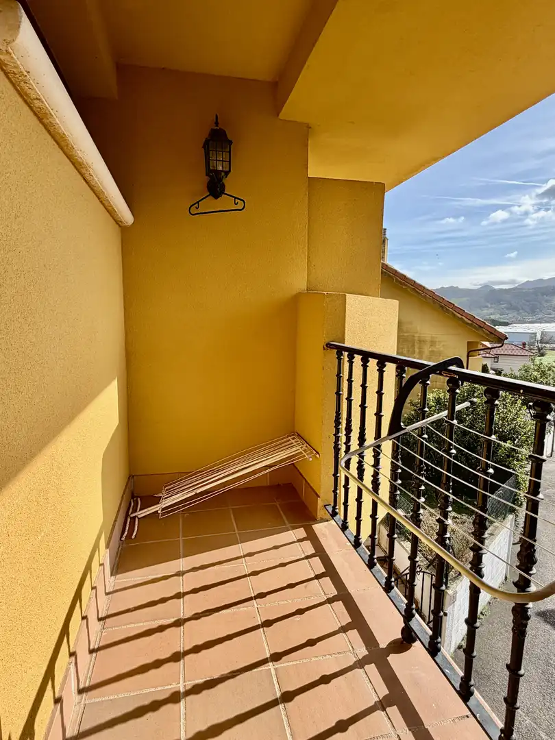 Terraza de Casa adosada en venta en Penagos con Calefacción, Jardín privado y Terraza